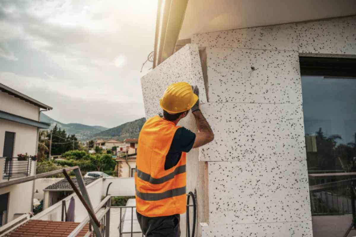 L’adozione del cappotto termico ha ricevuto un impulso notevole grazie al Superbonus 110%, una misura introdotta nel 2020